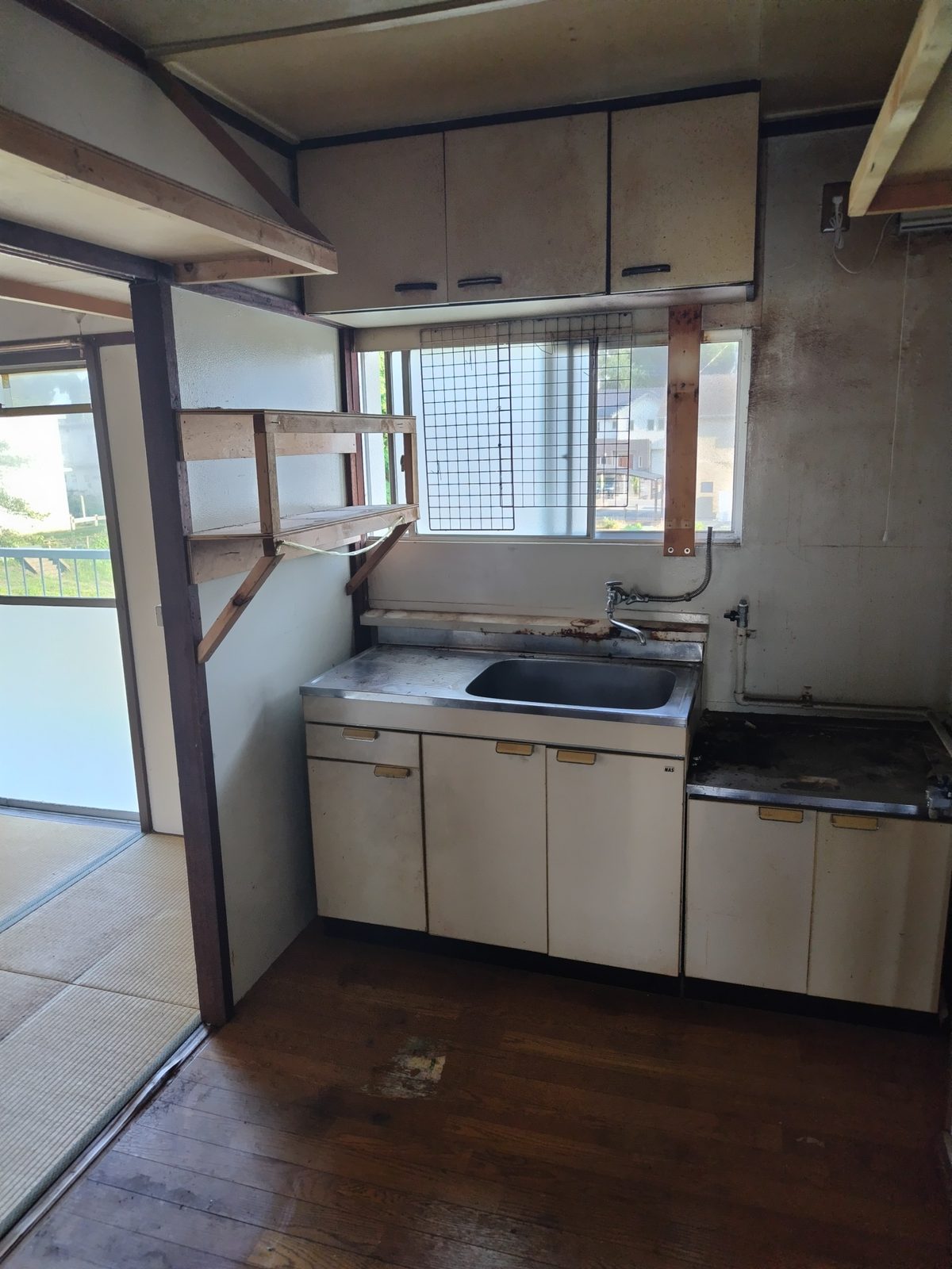 ひたちなか市 遺品整理 残置物処分 ごみ屋敷片付け 作業写真4