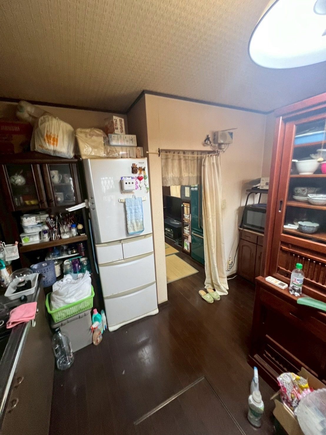 【空き家片付け事例】水戸市/害虫発生の家を3日間でスッキリ清掃&ワックス仕上げ 作業写真8