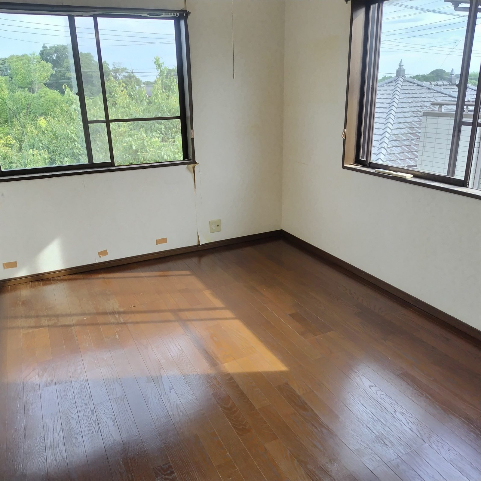 【空き家片付け事例】水戸市/害虫発生の家を3日間でスッキリ清掃&ワックス仕上げ 作業写真15