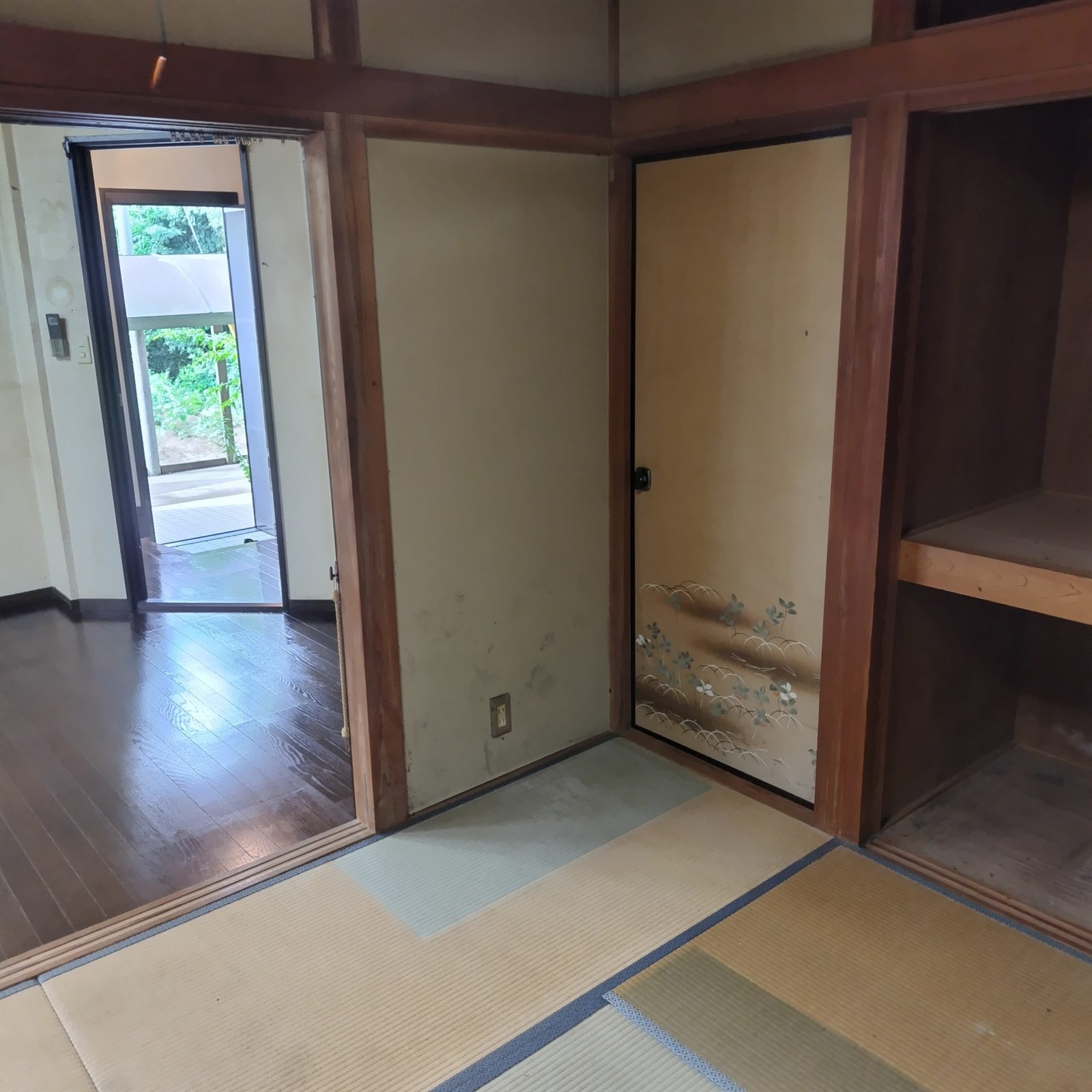 【空き家片付け事例】水戸市/害虫発生の家を3日間でスッキリ清掃&ワックス仕上げ 作業写真22